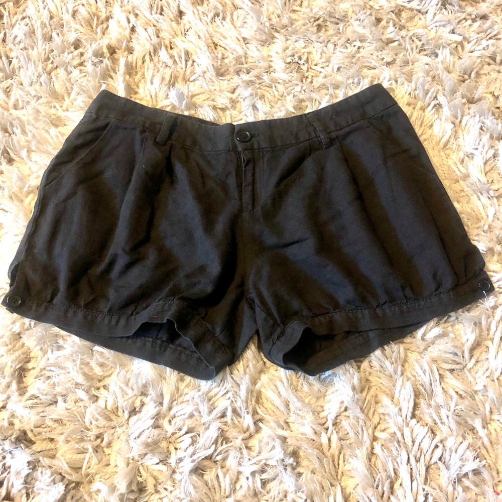 Forever 21 Black short Size M.